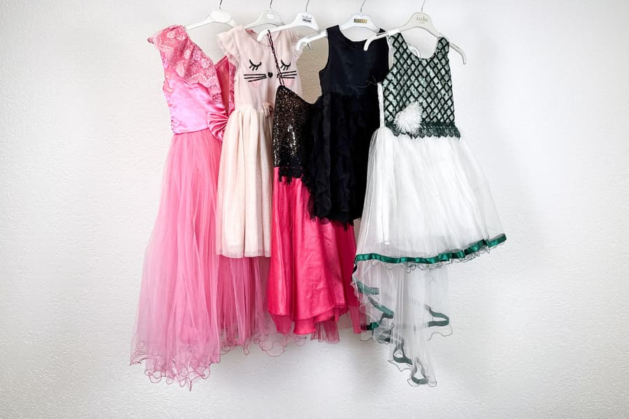 5 Kinder Kleider